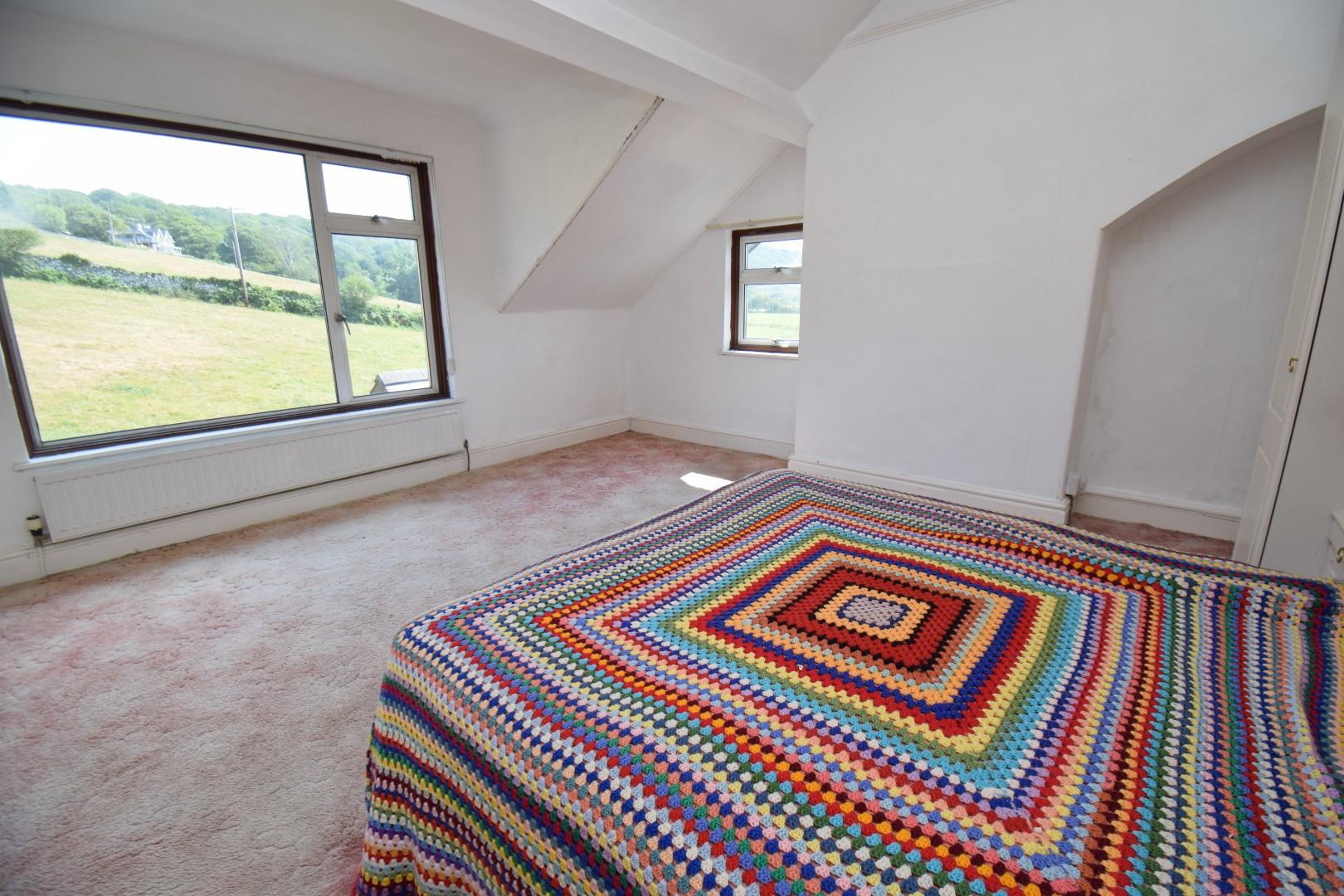 Bedroom 2.JPG